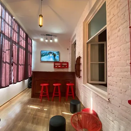Red Door Apartment Tbilisi Exterior photo